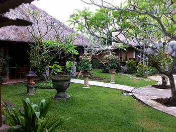 Bali, Seminyak, Desamuda Village